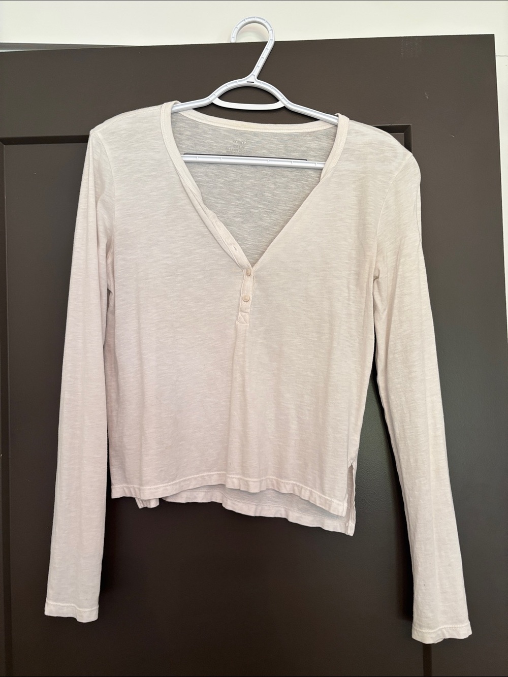 Light Cream Long-Sleeve V-Neck Arie Top